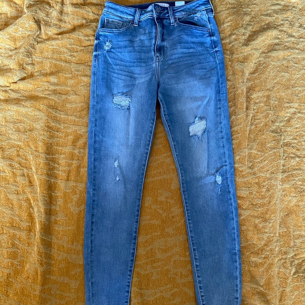 Size 9 Woman’s skinny, high-rise denim jeans